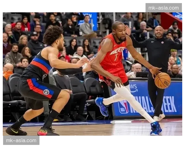 火箭vs国王前瞻:杜兰特vs德罗赞,攻防体系与伤病潮决定走势 火箭vs国王前瞻:杜兰特vs德罗赞,攻防体系与伤病潮决定走势