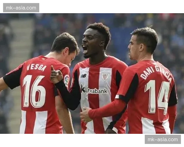 针对球迷种族歧视事件，西班牙检方首次寻求对涉事团体提起刑事诉讼